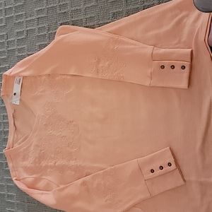 NEW SOFT SURROUNDINGS top. Size large.